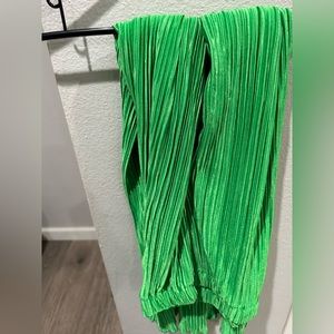 Bright green ribbed matching set